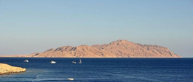 Isla de Tirán: Un Paraíso Escondido en el Mar Rojo