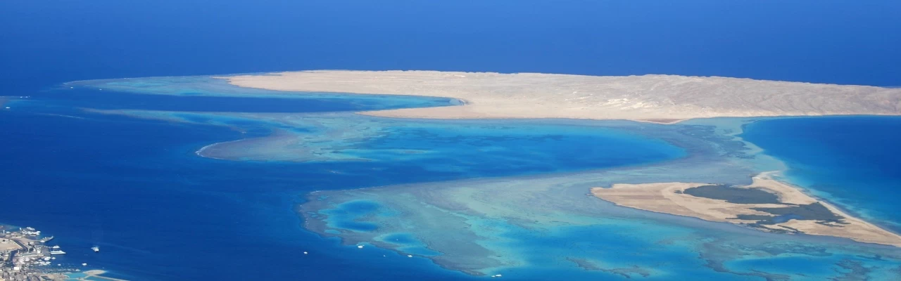 Ammira le acque cristalline dell’Isola di Giftun con le escursioni a Hurghada