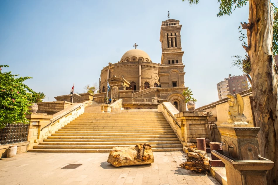 Scopri la chiesa di Abu Serga come parte del tuo pacchetto vacanza in Egitto