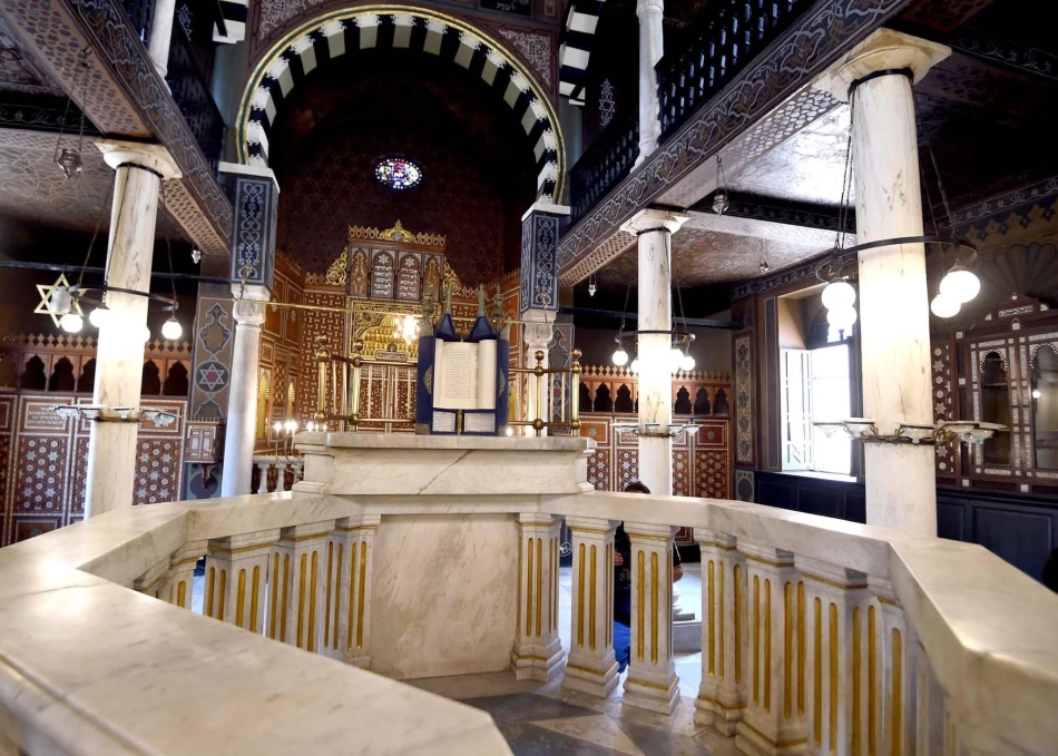 Visitare la sinagoga Ben Ezra è un punto forte delle gite al Cairo