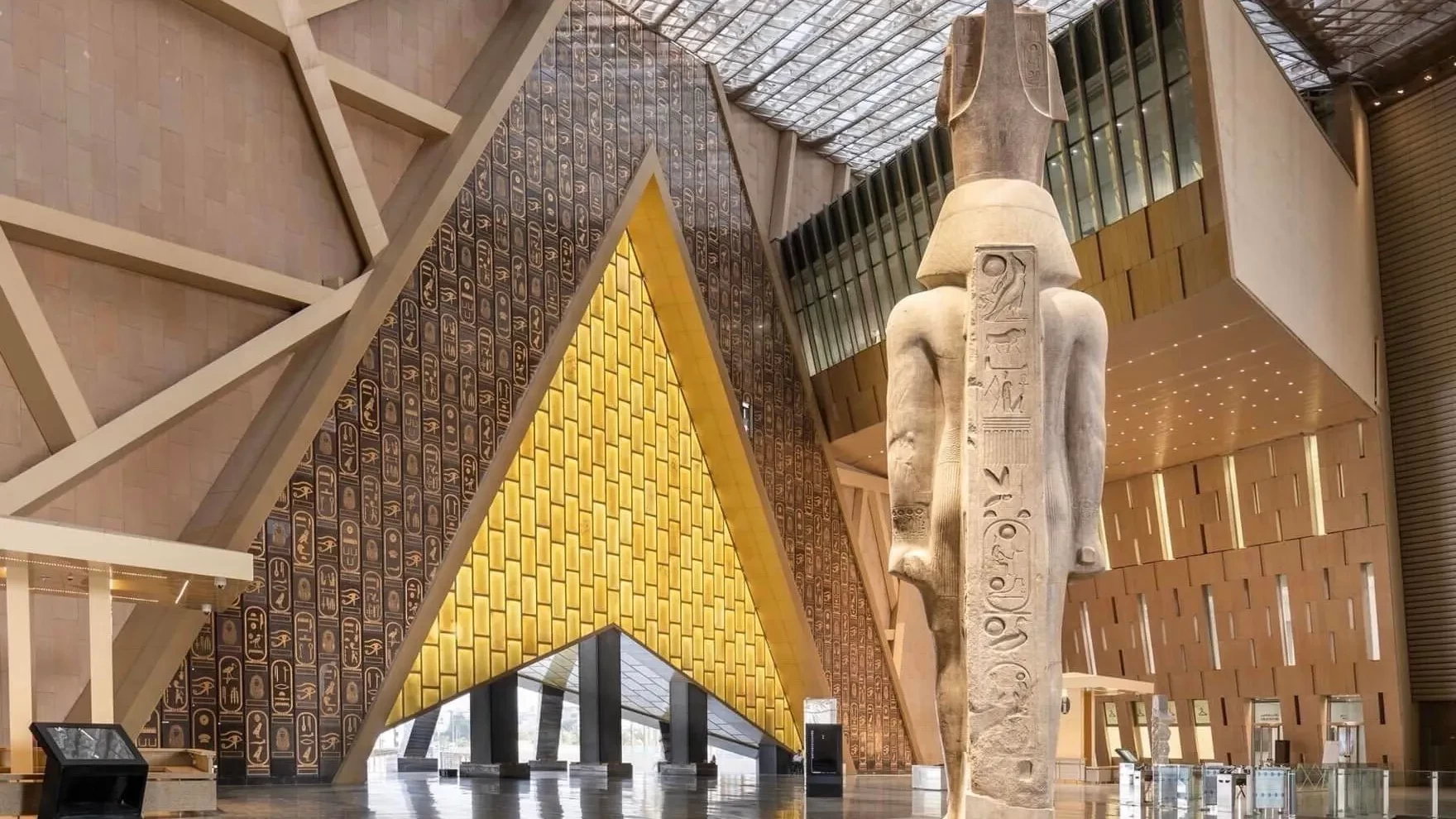 Day Trip to Giza Pyramids & Grand Egyptian Museum