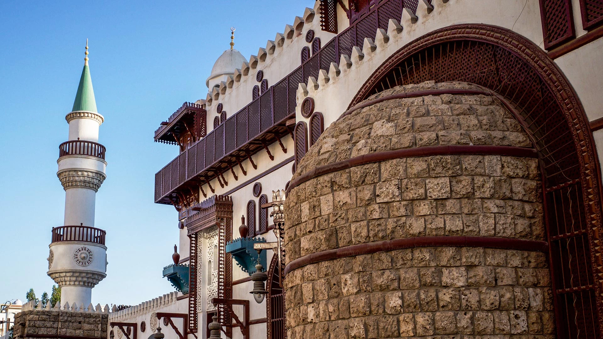 El Museo Tayebat es un museo cultural e histórico situado en Yeda.
