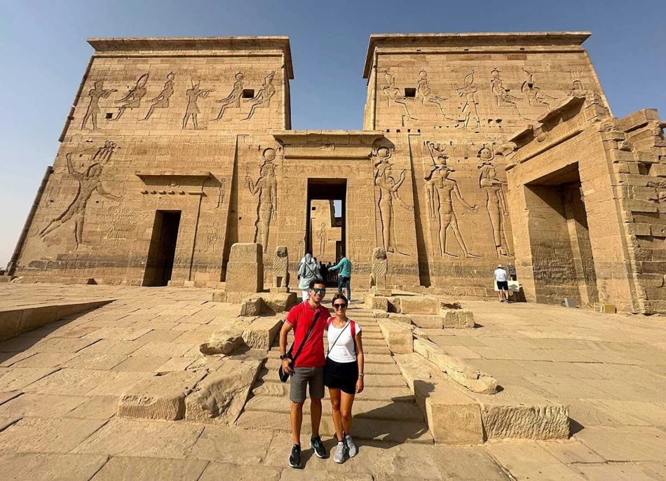 En Luxor, se incluye el majestuoso Templo de Philae