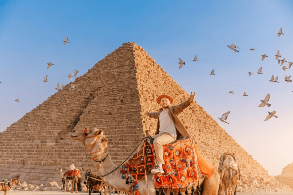 luna de miel en el Nilo, explorando las pirámides de Giza