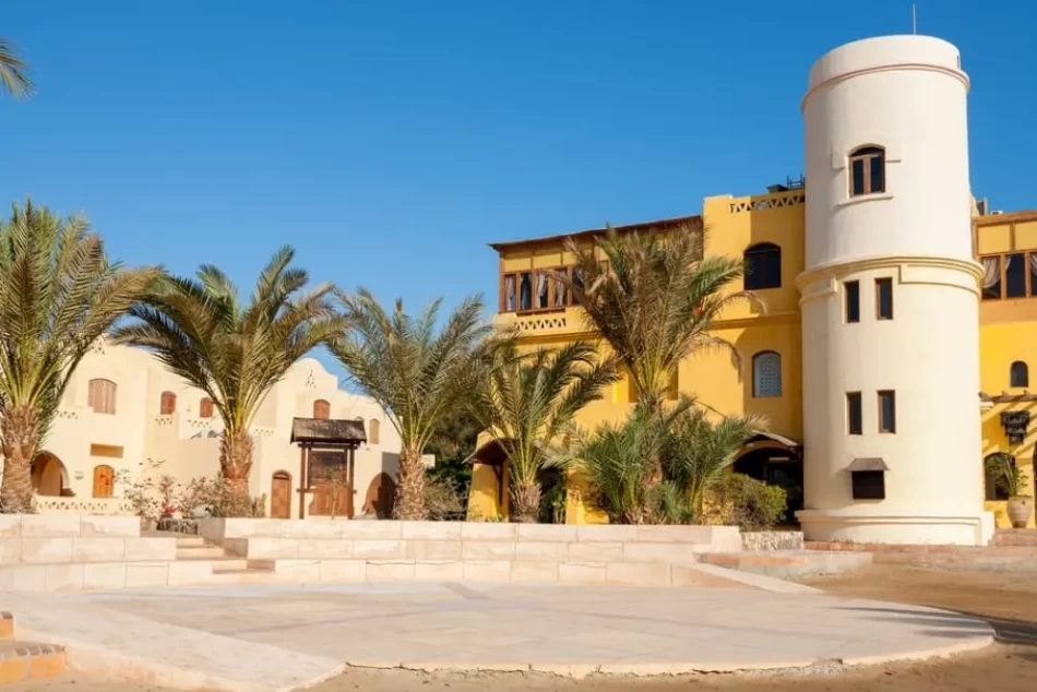 Explora las principales atracciones de El Cairo y relájate en El Gouna