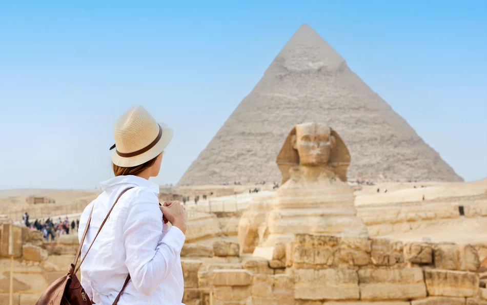 Take a Cairo day tour to the iconic Sphinx of Giza