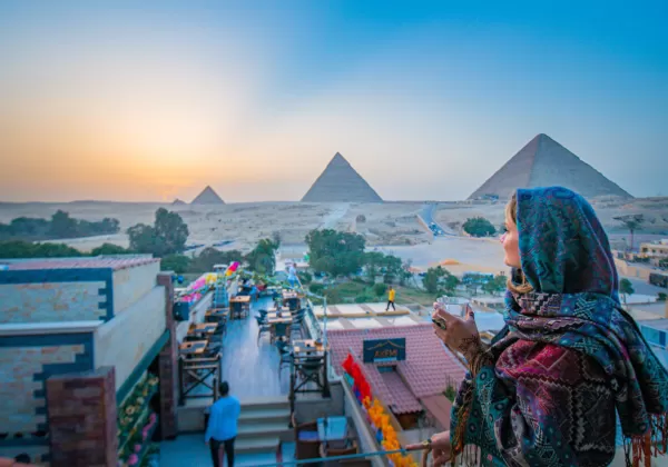 Discover Cairo and the majestic Giza Pyramids in one day