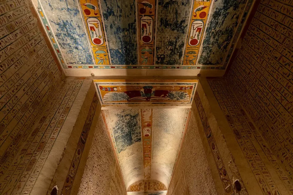 explore Valley of the Kings through best luxury egypt tours