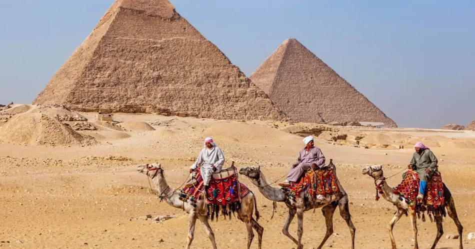 discover Giza Pyramids with luxury trips to Egypt and Jordan