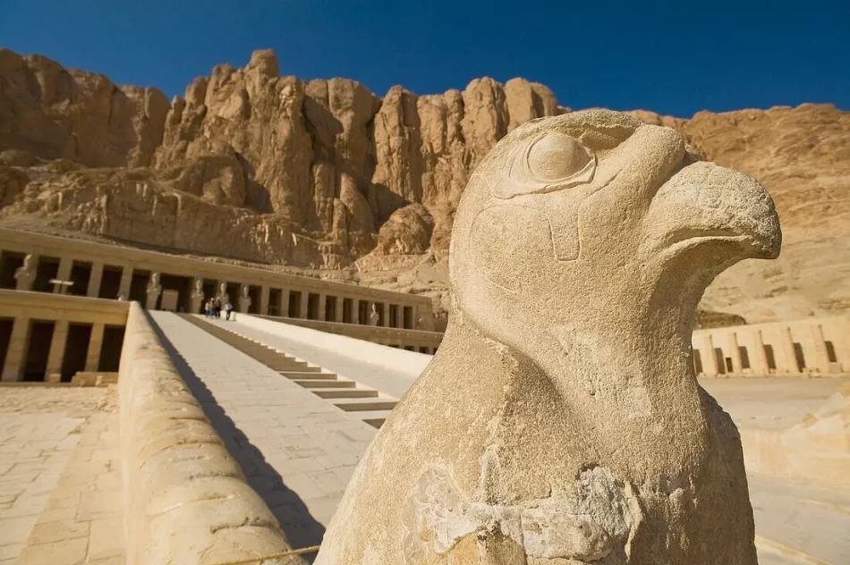 Temple of Hatshepsut Tour from Hurghada