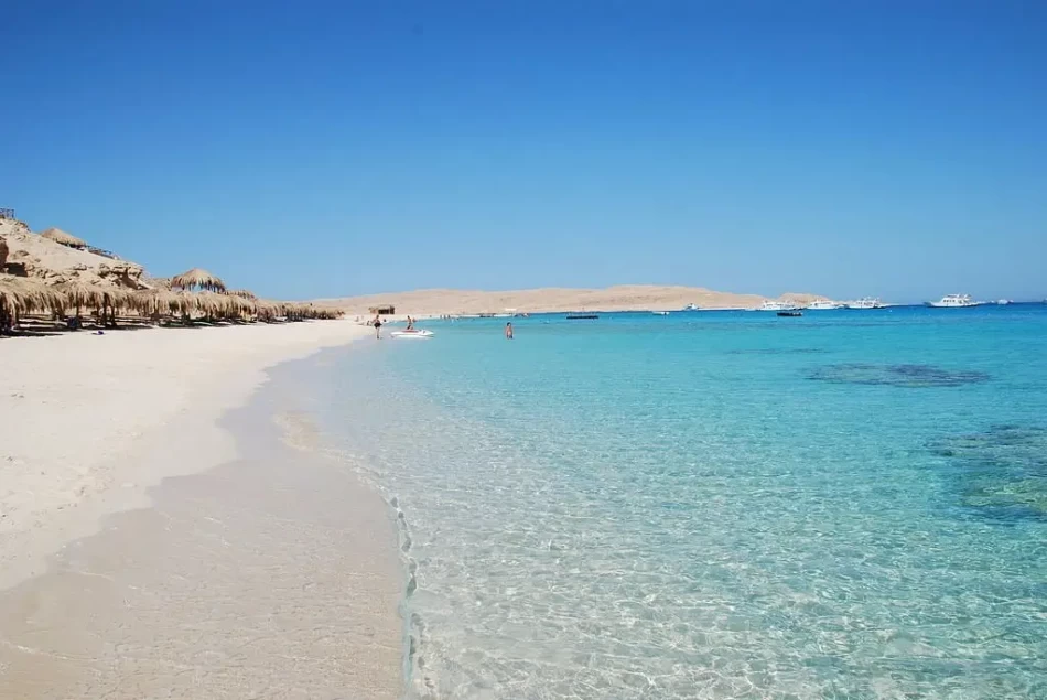 dive underwater in Giftun Island through best hurghada day tours