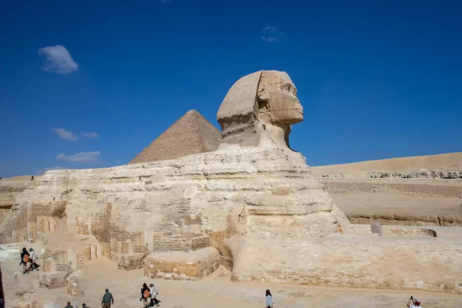 Scopri la Sfinge di Giza con un tour del Cairo