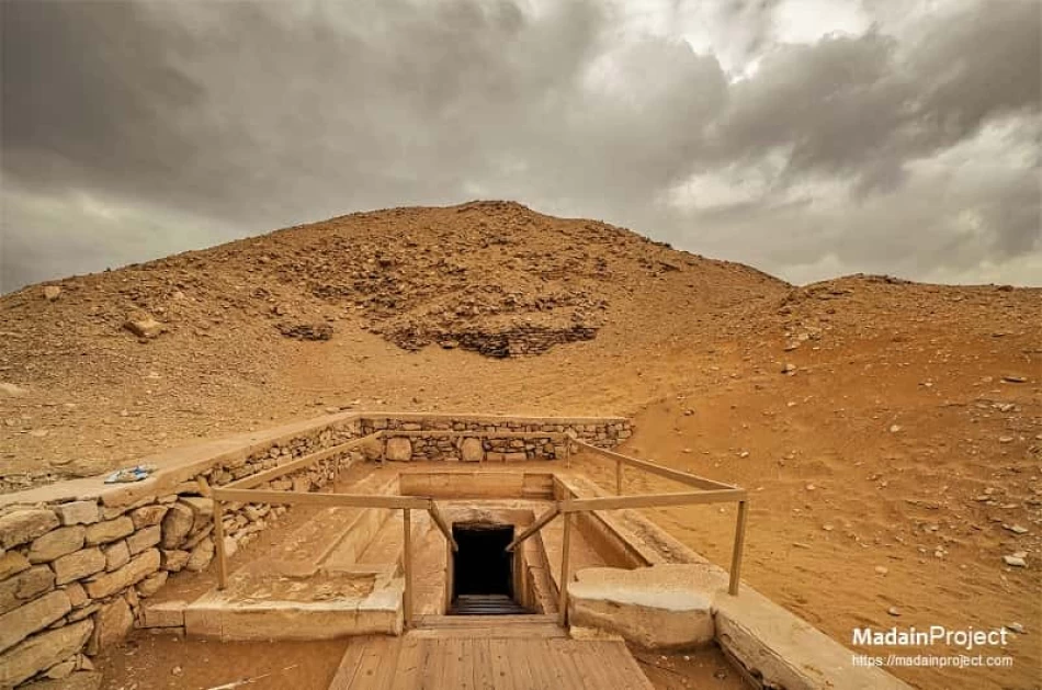 One day in Cairo inside the pyramids