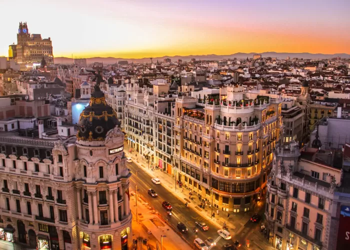 wander in the streets of Madrid during Europe Tours