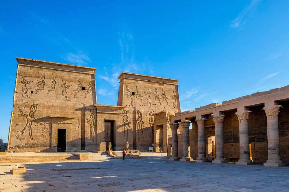8-day Cairo Luxor Aswan Nile cruise with Abu Simbel