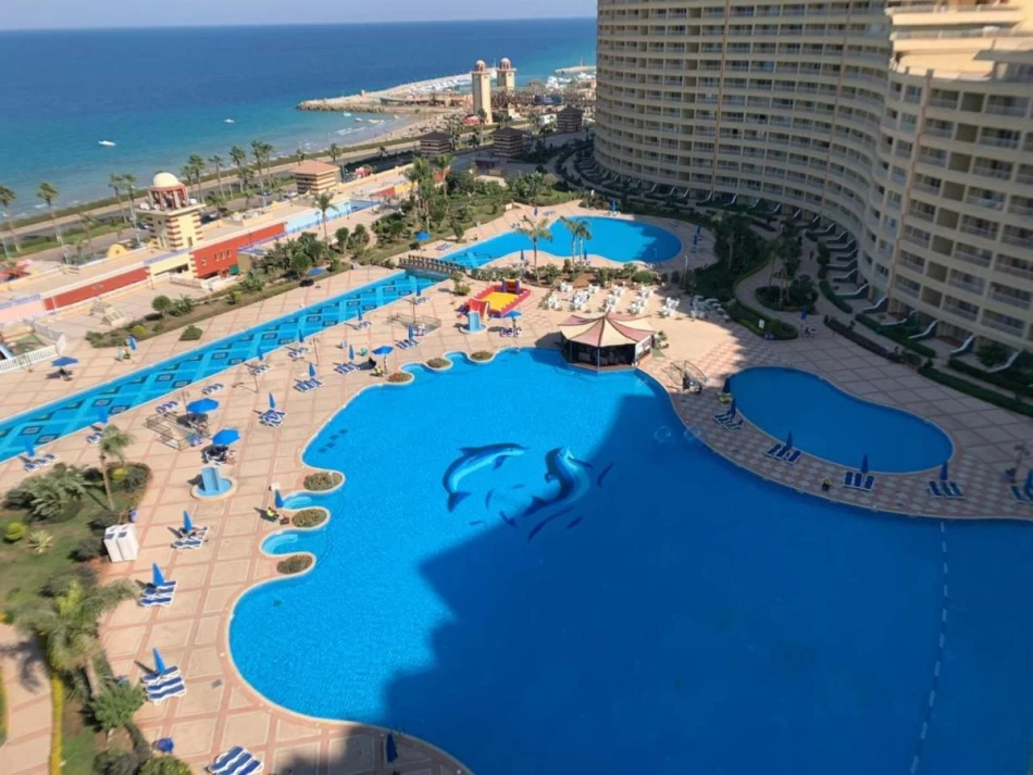 One day Sokhna tour from Cairo with swimming and relaxation