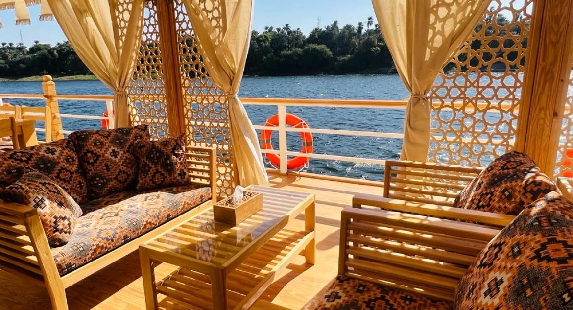 7 Days / 6 Nights Egypt Honeymoon with Dahabiya Cruise