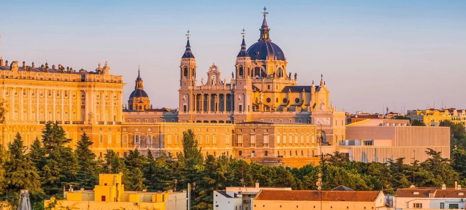9 giorni esplorando le famose attrazioni della Spagna